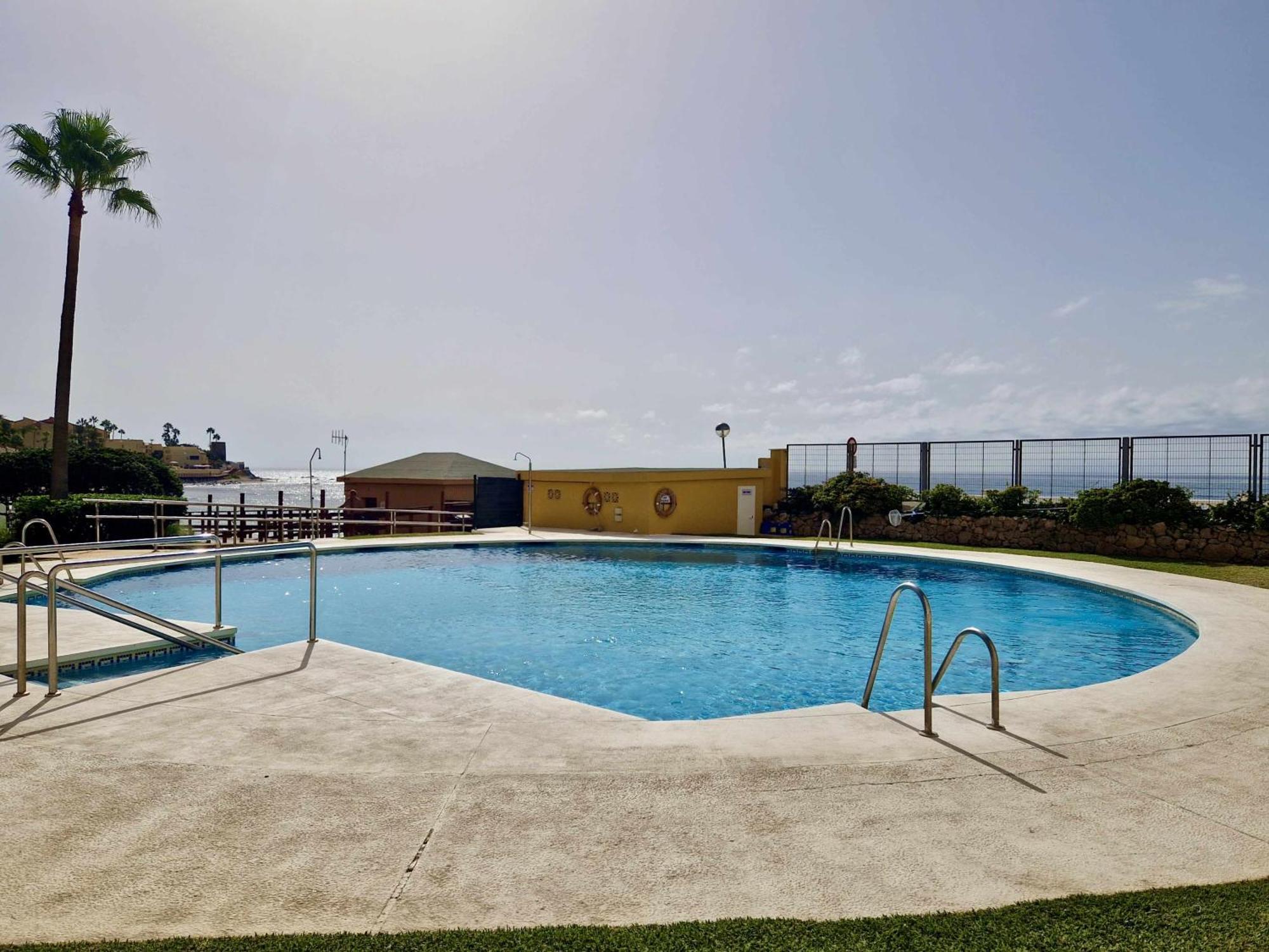 Апартаменти Sr Almirante 1ª Linea De Playa Sitio de Calahonda Екстер'єр фото